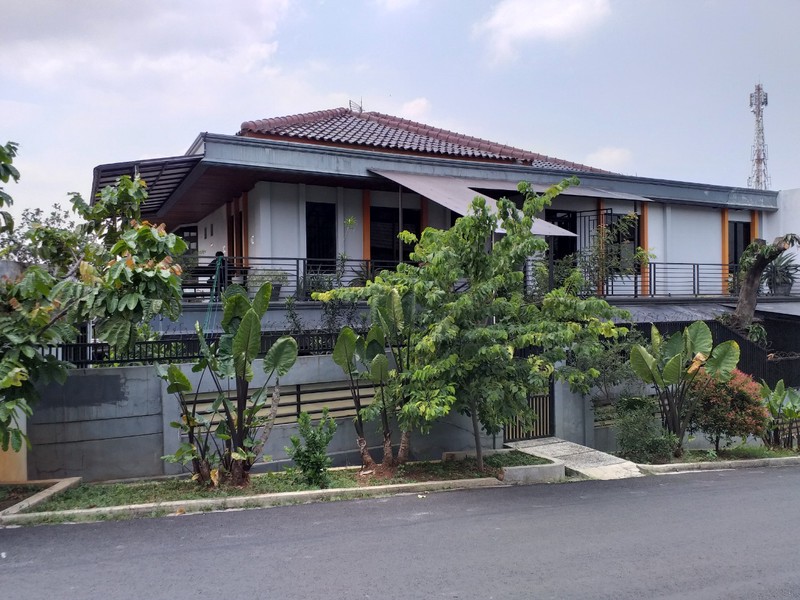 Rumah Siap Huni di Kawasan Duren Sawit Untuk Keluarga Besar atau Usaha Penginapan (Guest House)