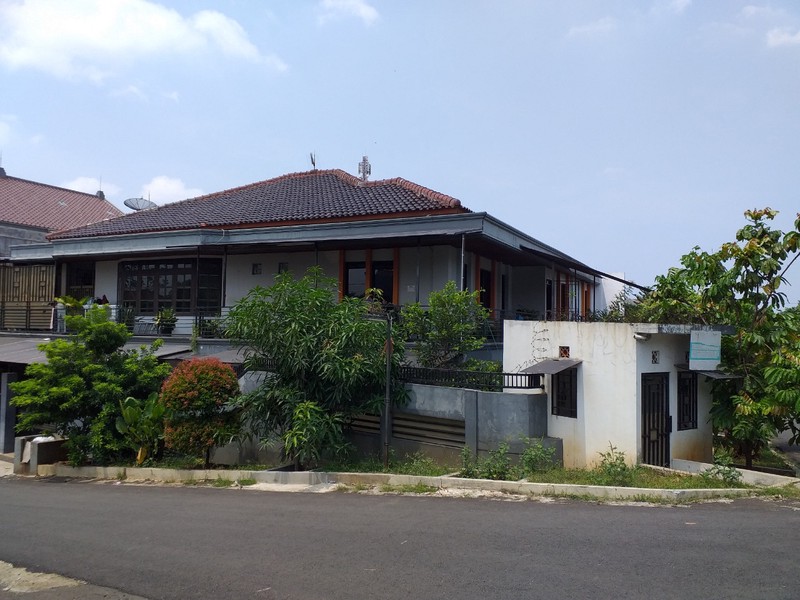 Rumah Siap Huni di Kawasan Duren Sawit Untuk Keluarga Besar atau Usaha Penginapan (Guest House)