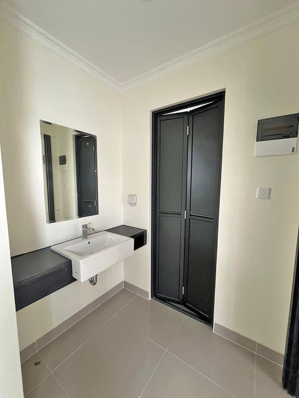 Rumah Attic 3 Lantai  Siap Huni Cluster Leonora di Kawasan Symphonia Gading Serpong