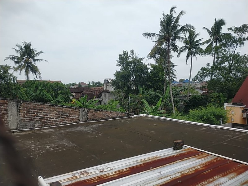 Disewakan Ruang Usaha Strategis di Jl. Gondangan Sleman,  Luas 300 Meter Persegi, Siap Pakai & Akses Jalan Lebar