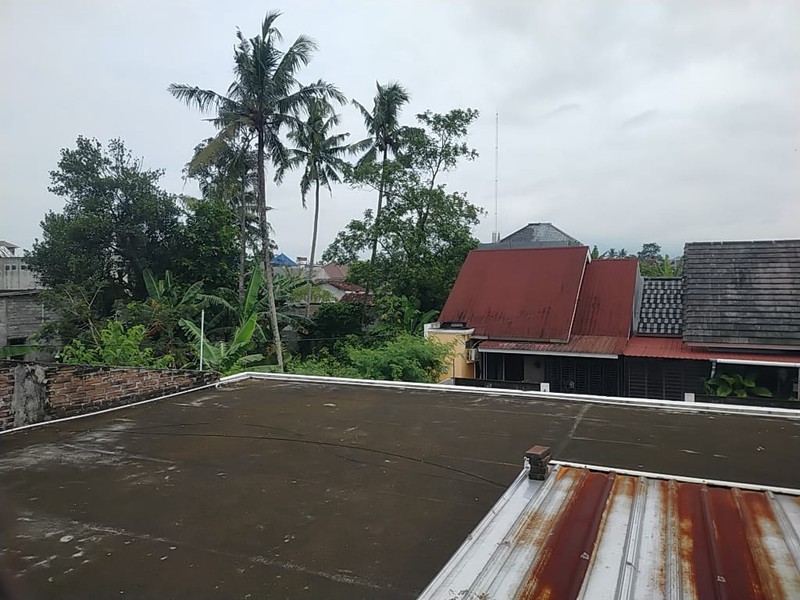 Disewakan Ruang Usaha Strategis di Jl. Gondangan Sleman,  Luas 300 Meter Persegi, Siap Pakai & Akses Jalan Lebar