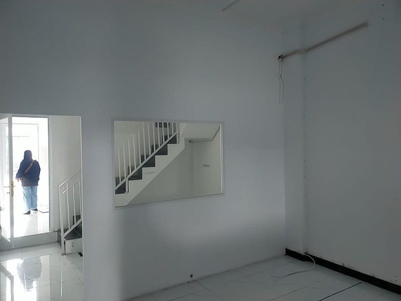 Disewakan Ruang Usaha Strategis di Jl. Gondangan Sleman,  Luas 300 Meter Persegi, Siap Pakai & Akses Jalan Lebar