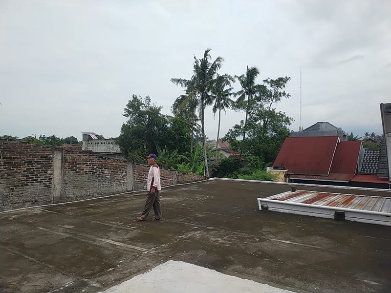 Disewakan Ruang Usaha Strategis di Jl. Gondangan Sleman,  Luas 300 Meter Persegi, Siap Pakai & Akses Jalan Lebar