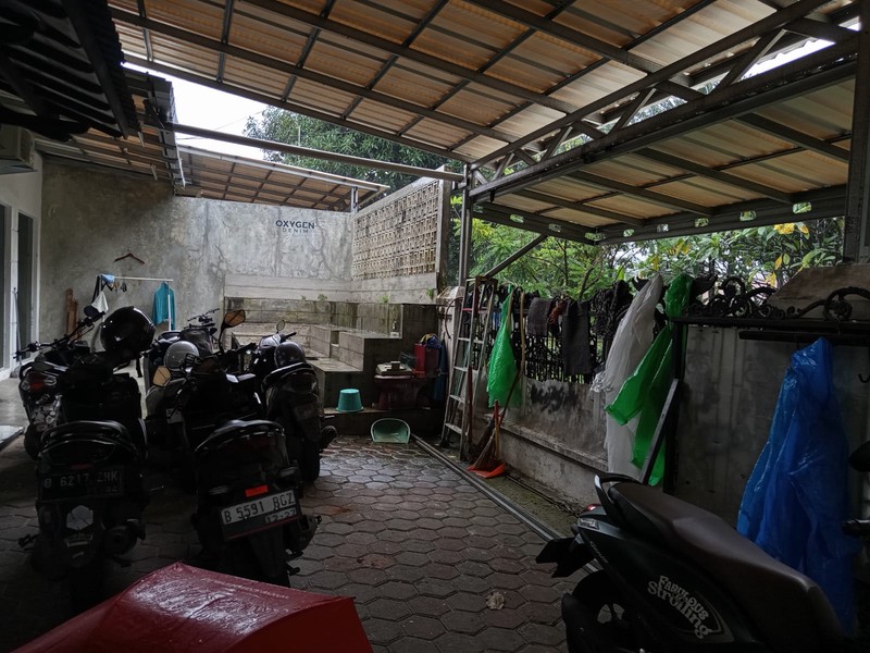 Rumah Asri Halaman luas  Duren Sawit  Akses Jalan Lebar