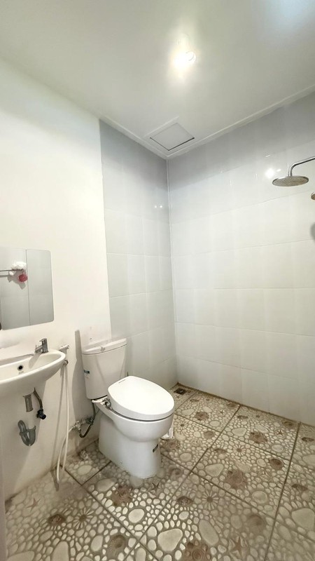 Rumah Mewah 2 Lantai Siap Huni Dengan Carport 3 Mobil, Water Heater, Di Kawasan Elit @Bintaro