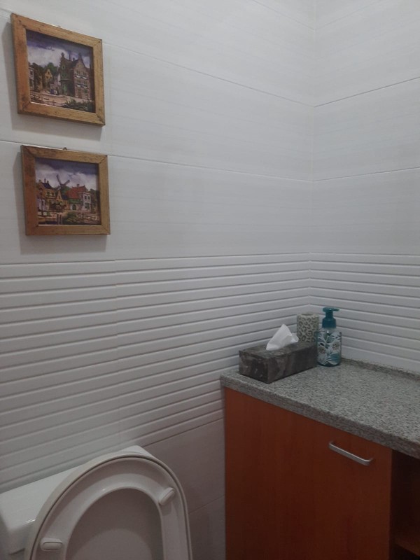 Rumah Semi Furnished Bebas Banjir, 2 Setengah Lantai Dalam Cluster di Jl Aria Putra, Serua Indah, Ciputat