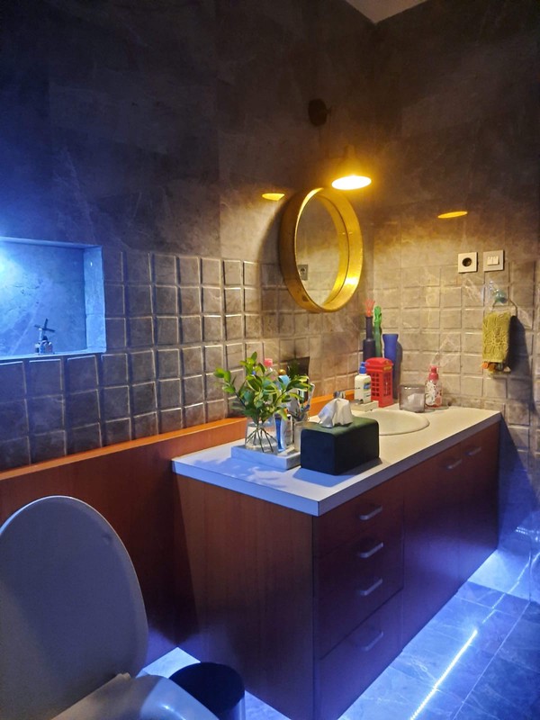 Rumah Semi Furnished Bebas Banjir, 2 Setengah Lantai Dalam Cluster di Jl Aria Putra, Serua Indah, Ciputat