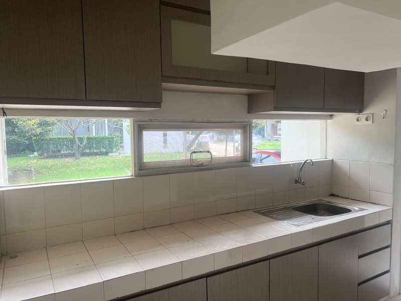 Rumah 2 lantai,luas tanah 180 di Bintaro Jaya 9