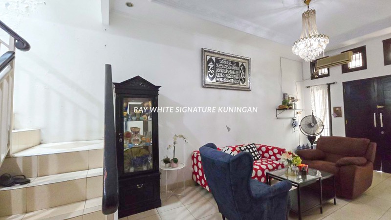 Dijual Rumah Di Bendungan Hilir Jakarta Selatan Cocok untuk Kos Bisa KPR