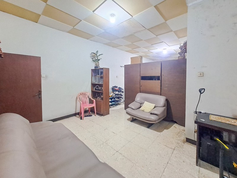 Rumah Dgn Ruangan2 Yg Luas Dan Strategis Di Lawanggintung Batutulis Bogor