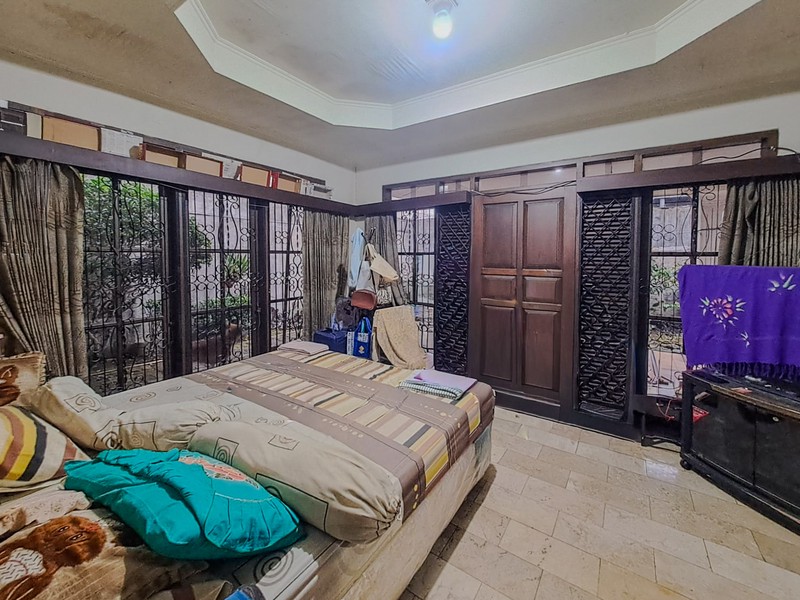 Rumah Dgn Ruangan2 Yg Luas Dan Strategis Di Lawanggintung Batutulis Bogor