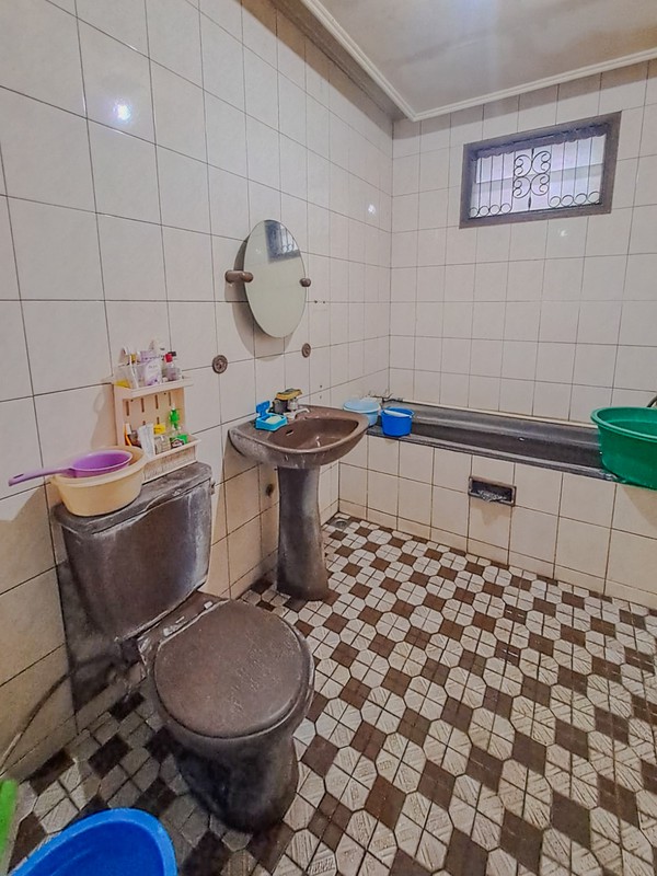 Rumah Dgn Ruangan2 Yg Luas Dan Strategis Di Lawanggintung Batutulis Bogor