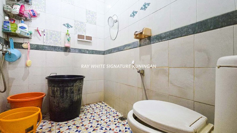 Dijual Rumah Di Guntur Kuningan Jakarta Selatan, Cocok dIbangun Kost, 