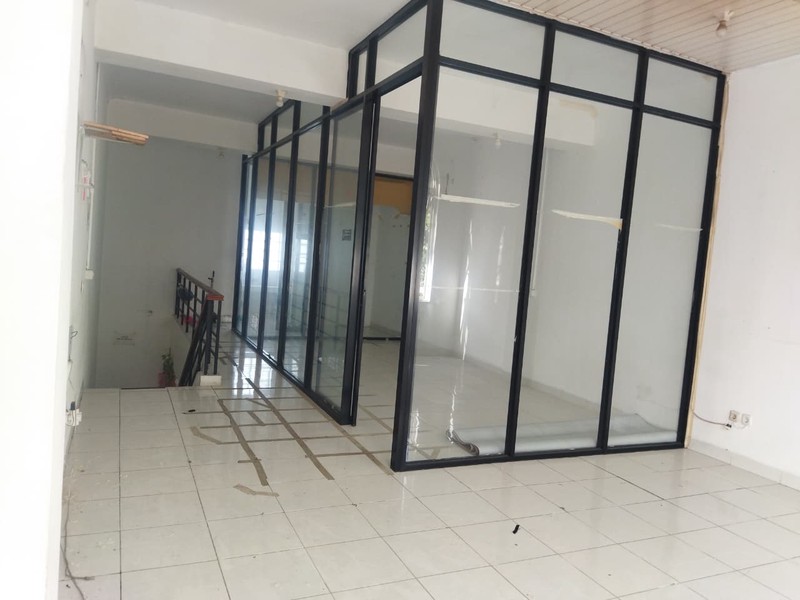 Ruko di Gading Serpong 3 Lantai Siap untuk Usaha