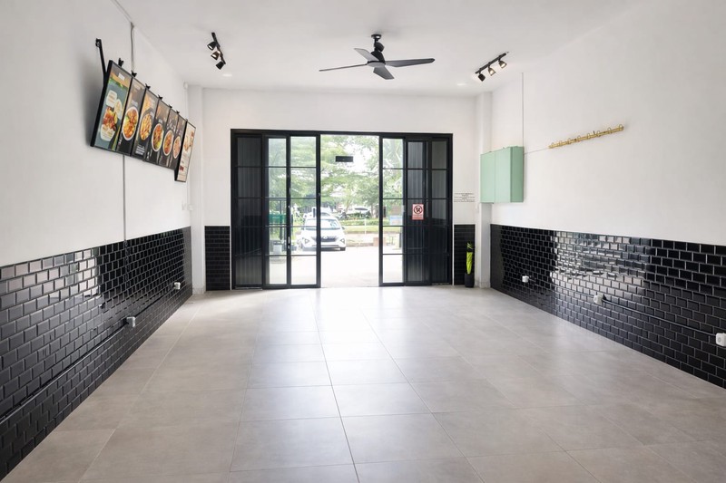 Ruko di Gading Serpong 3 Lantai Siap untuk Usaha