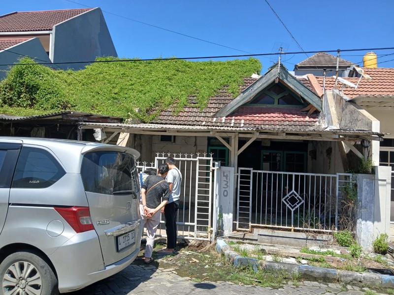 Dijual Cepar Rumah hitung tanah di Pondok Tjandra cocok untuk invest