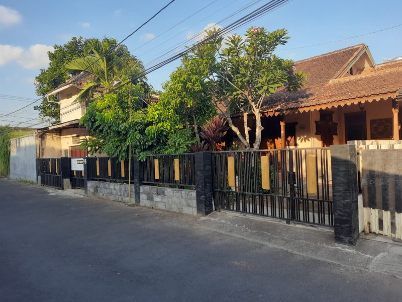 Peluang Bisnis Eksklusif Guesthouse Mewah 2 Lantai di Caturtunggal Lokasi Premium Selangkah ke UGM, Caturtunggal, Depok, Sleman