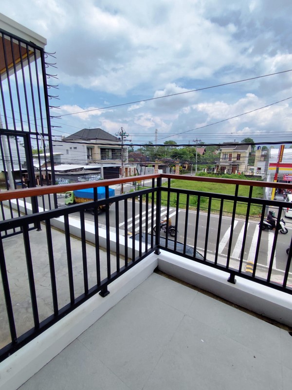 Disewakan Ruko Baru di Jl. Gito Gati Dekat Sleman City Hall, Lokasi Ramah Parkir & Row Jalan Luas, Donoharjo, Ngaglik, Sleman