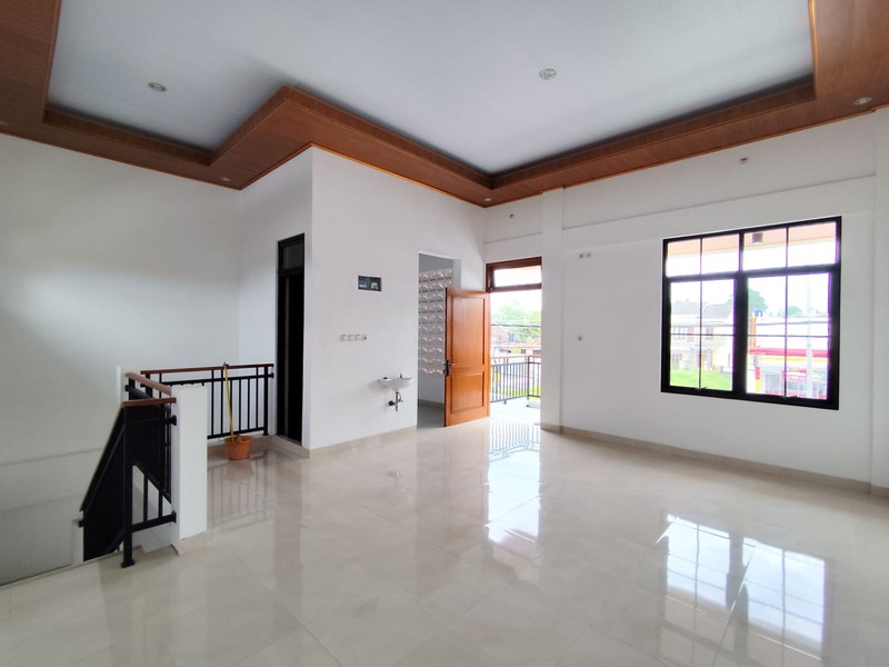 Disewakan Ruko Baru di Jl. Gito Gati Dekat Sleman City Hall, Lokasi Ramah Parkir & Row Jalan Luas, Donoharjo, Ngaglik, Sleman