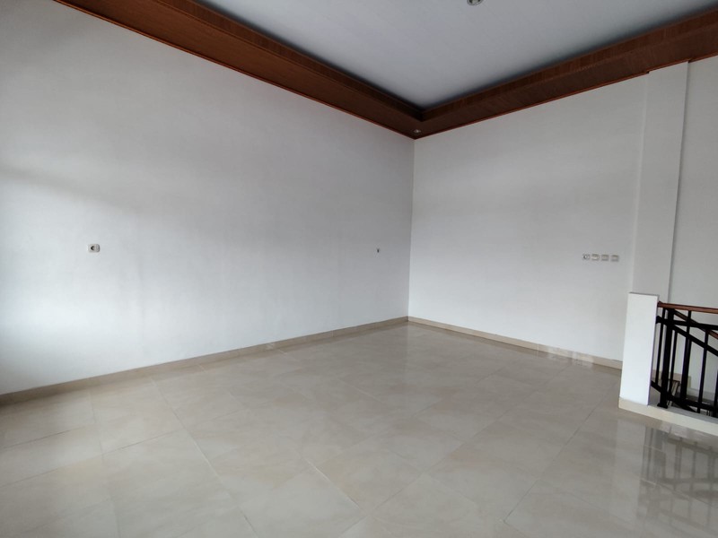 Disewakan Ruko Baru di Jl. Gito Gati Dekat Sleman City Hall, Lokasi Ramah Parkir & Row Jalan Luas, Donoharjo, Ngaglik, Sleman