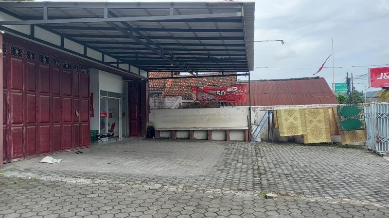Disewakan Gudang Strategis di Pinggir Jalan Bakulan-Imogiri - Hanya 100 Meter dari Pasar Barongan, Sumberagung, Jetis, Bantul