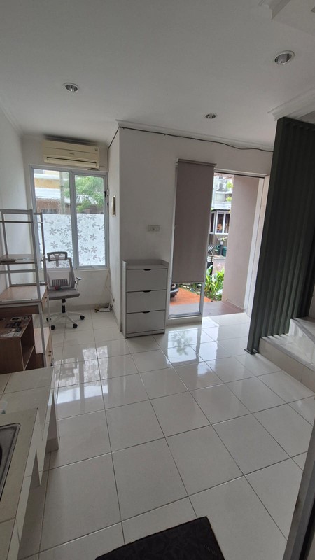 Termurah. Rumah modern Amarillo Village. gading Serpong