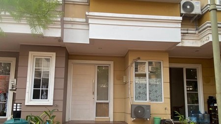 Termurah. Rumah modern Amarillo Village. gading Serpong