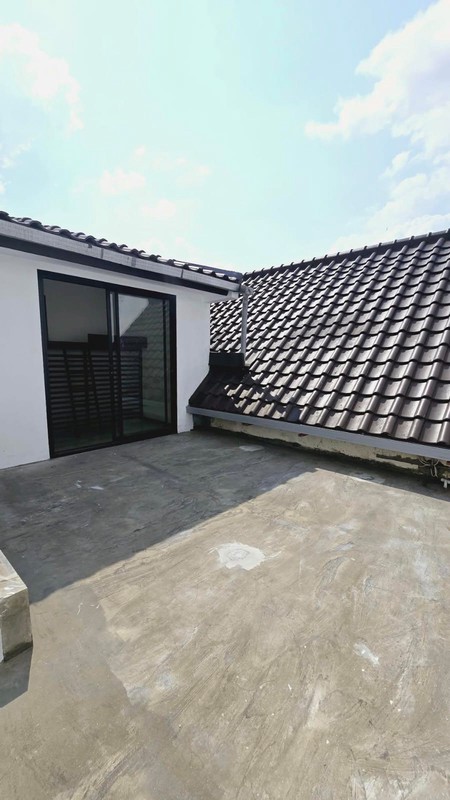 Dijual Taman Puspa Raya Fully Renov Citraland Surabaya Barat