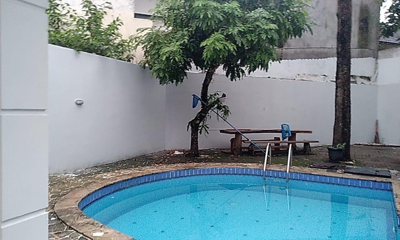Rumah Mewah Kolam Renang Pribadi di Puri Bintaro