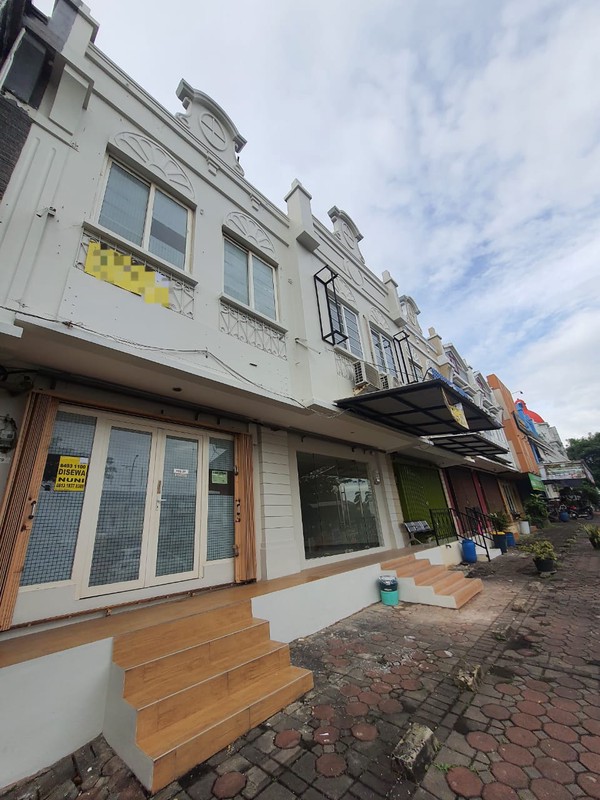 Ruko Gandeng Siap Usaha Di Kota Wisata, Cibubur
