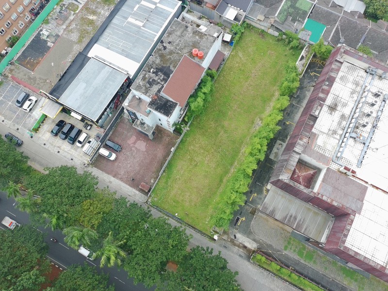 Tanah MH. Thamrin, Lippo Cikarang, jalan raya sederetan RS Siloam, sekitar banyak Resto