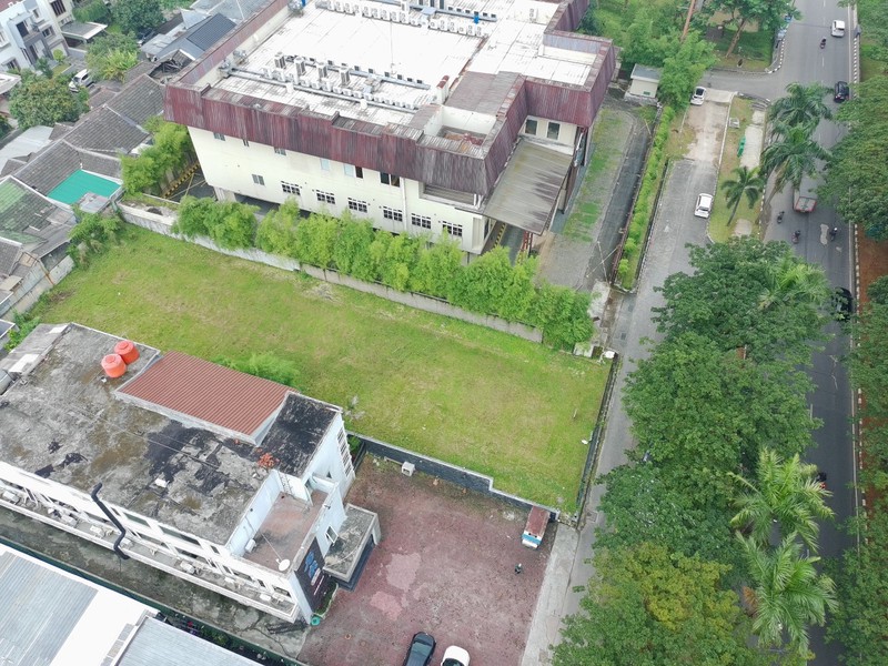 Tanah MH. Thamrin, Lippo Cikarang, jalan raya sederetan RS Siloam, sekitar banyak Resto