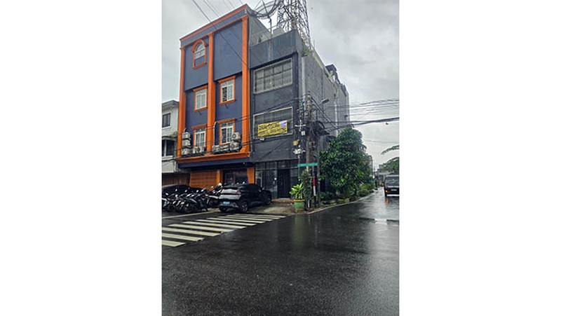 Ruko hoek Krekot Bunder, Pasar Baru