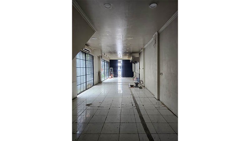 Ruko hoek Krekot Bunder, Pasar Baru