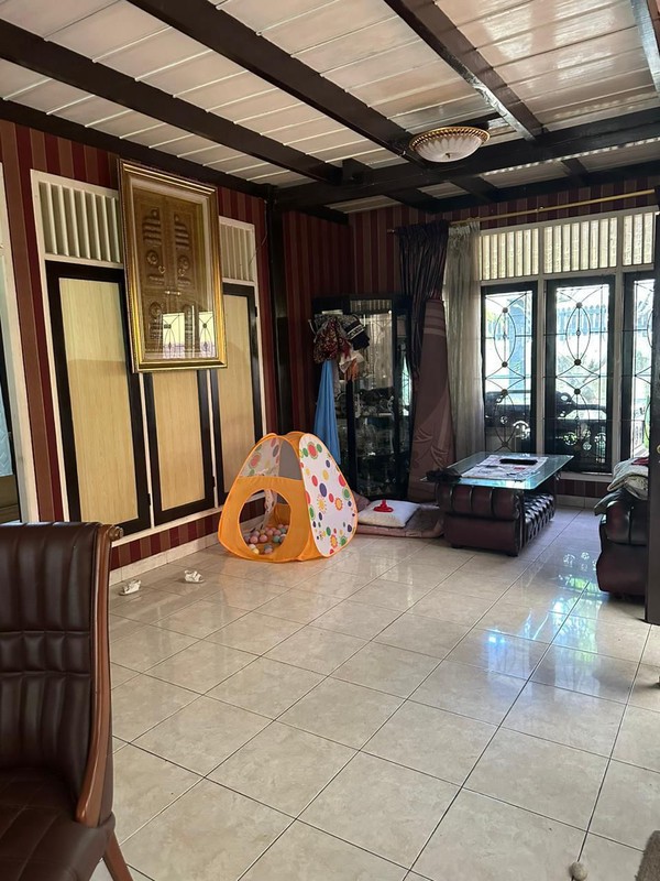 Rumah 2 Lantai Kokoh di Kav DPRD dekat Pintu Toll Cibubur