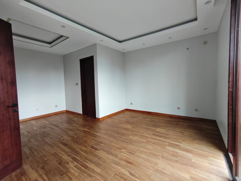  DI JUAL RUMAH LUXURIOS DI JALAN DURIAN JAGAKARSA JAKARTA SELATAN