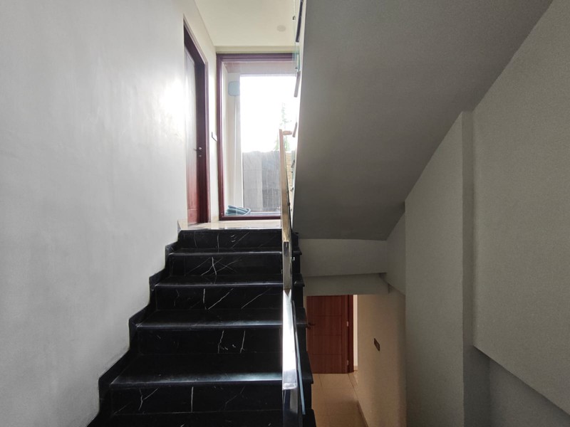  DI JUAL RUMAH LUXURIOS DI JALAN DURIAN JAGAKARSA JAKARTA SELATAN