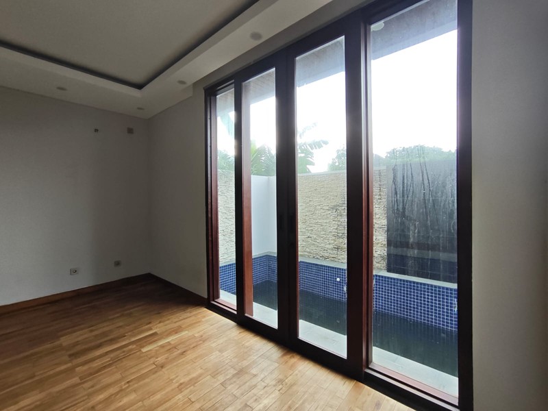  DI JUAL RUMAH LUXURIOS DI JALAN DURIAN JAGAKARSA JAKARTA SELATAN