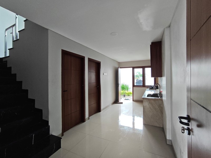  DI JUAL RUMAH LUXURIOS DI JALAN DURIAN JAGAKARSA JAKARTA SELATAN