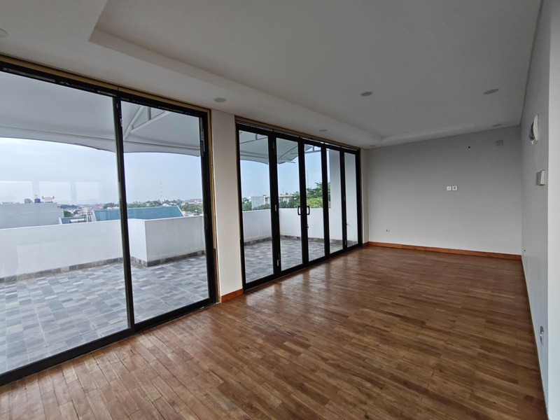  DI JUAL RUMAH LUXURIOS DI JALAN DURIAN JAGAKARSA JAKARTA SELATAN