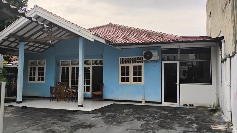 Rumah + 3 Ruko + 5 Kontrakan Lokasi Strategis di Pondok Labu, Cilandak Jakarta Selatan