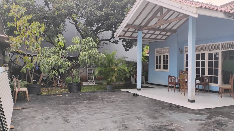 Rumah + 3 Ruko + 5 Kontrakan Lokasi Strategis di Pondok Labu, Cilandak Jakarta Selatan
