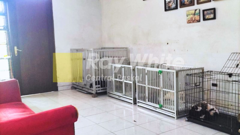 Rumah di Mainroad Lembang