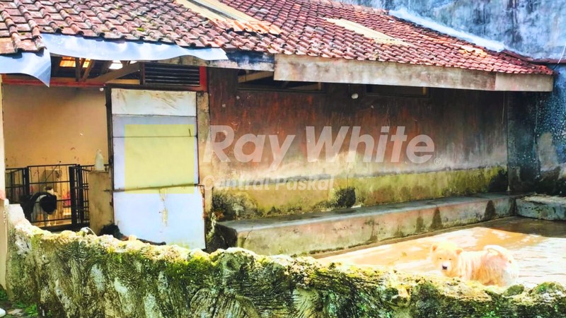 Rumah di Mainroad Lembang