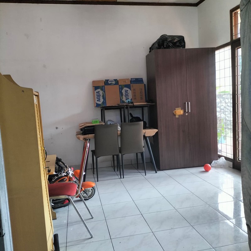 Rumah di Mainroad Lembang