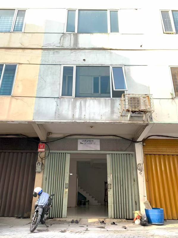 Sewa ruko 3,5Lantai Jl. Baliwerti