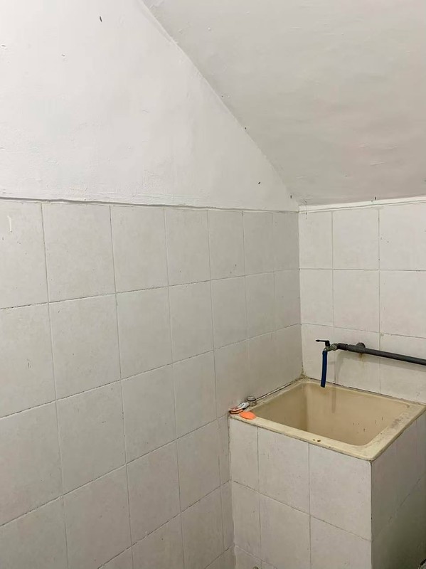 Sewa ruko 3,5Lantai Jl. Baliwerti