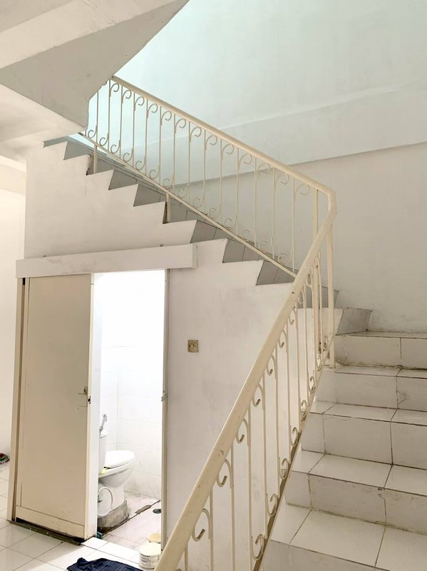 Sewa ruko 3,5Lantai Jl. Baliwerti