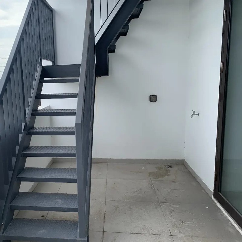 DI JUAL Ruko 3 Lantai + Roof Top Lokasi Strategis Di Pisangan, Ciputat Timur Tangerang Selatan