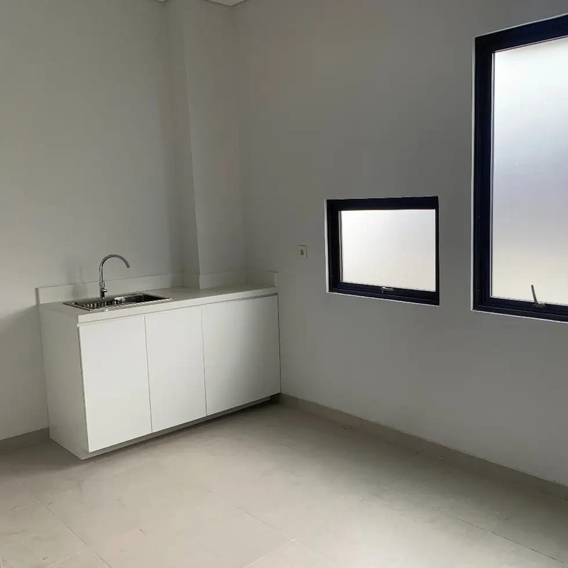 DI JUAL Ruko 3 Lantai + Roof Top Lokasi Strategis Di Pisangan, Ciputat Timur Tangerang Selatan